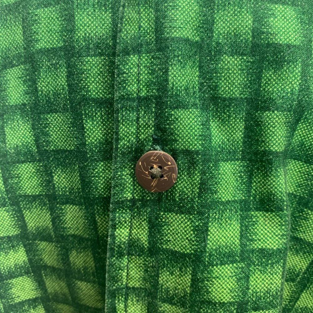 Tiki Hawaiian Button Up Basketweave Print Shirt - image 4